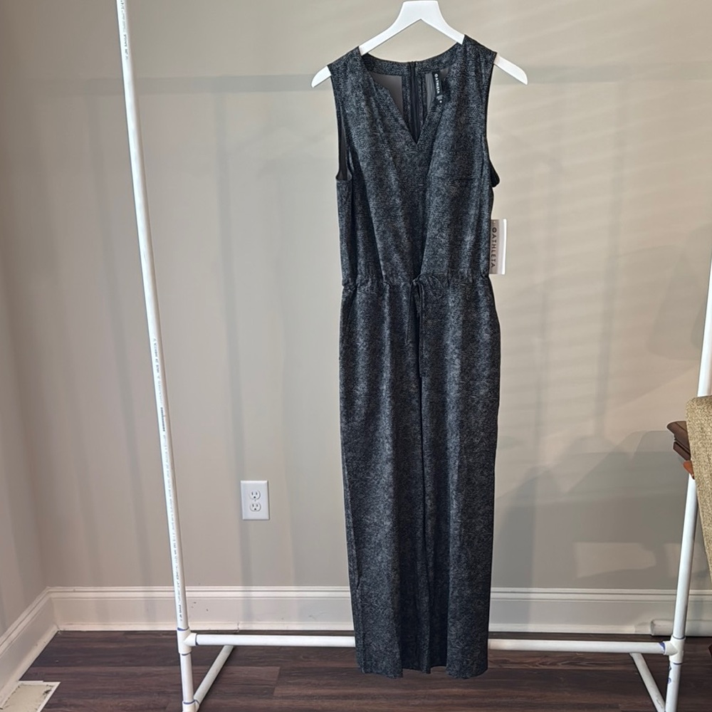 Athleta Gray Sleeveless V-neck Jumpsuit